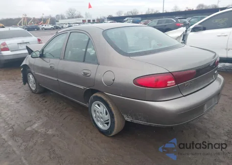 2002 Ford Escort Fleet из США, поврежденный, VIN 3FAFP13P82R140942